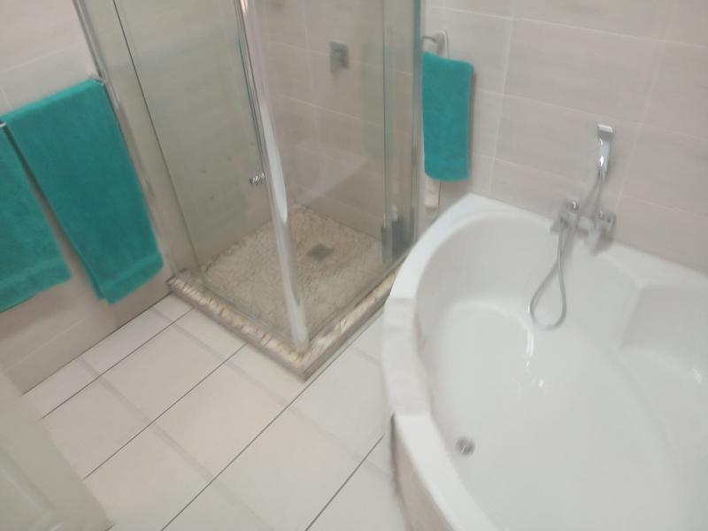 4 Bedroom Property for Sale in Eldoraigne Gauteng