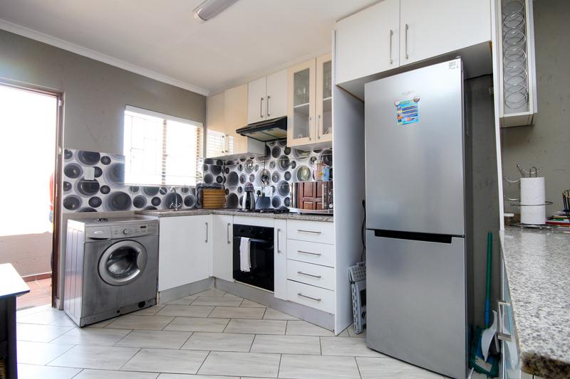 2 Bedroom Property for Sale in Thatchfield Gauteng