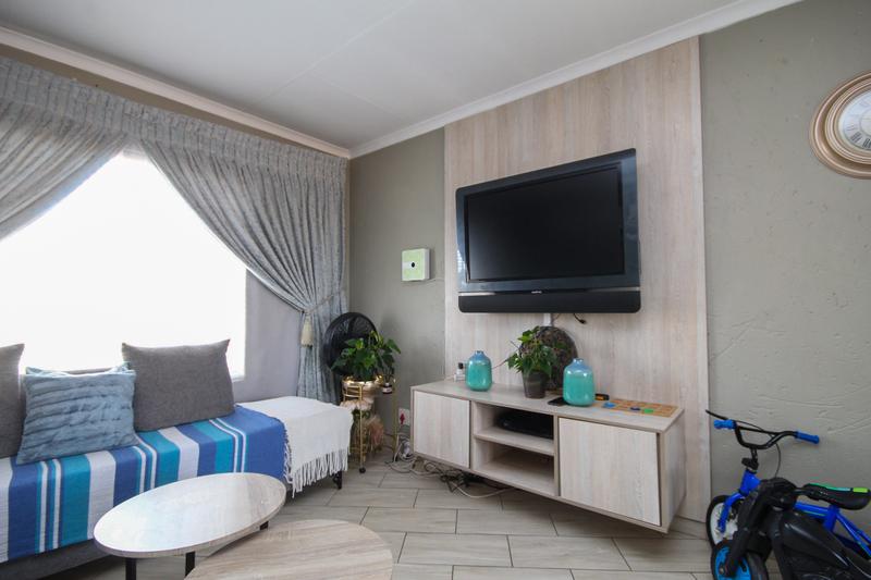 2 Bedroom Property for Sale in Thatchfield Gauteng