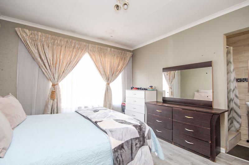 2 Bedroom Property for Sale in Thatchfield Gauteng