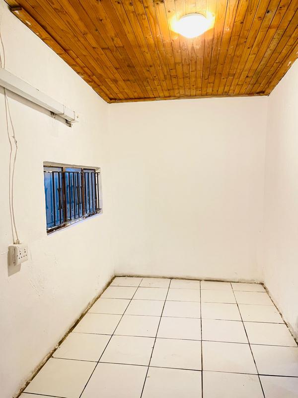 5 Bedroom Property for Sale in Alexandra Gauteng