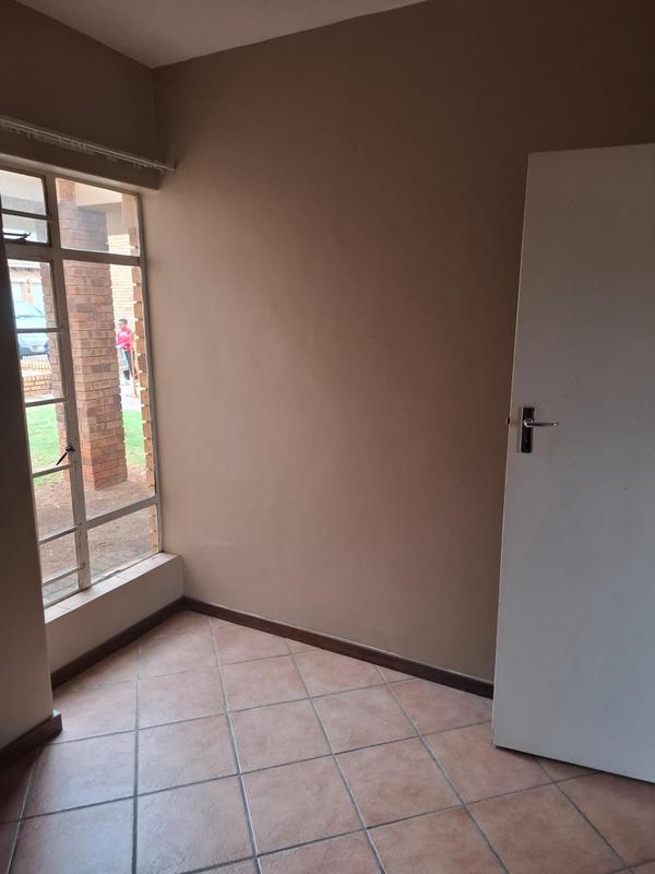 To Let 2 Bedroom Property for Rent in Mooikloof Ridge Gauteng