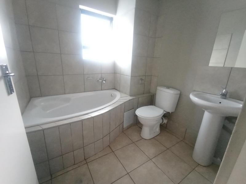 To Let 2 Bedroom Property for Rent in Groblerpark Gauteng