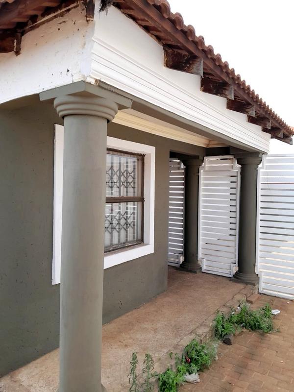 3 Bedroom Property for Sale in Protea Glen Gauteng