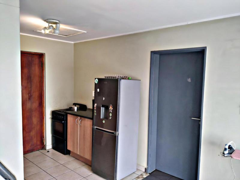 2 Bedroom Property for Sale in Milpark Gauteng