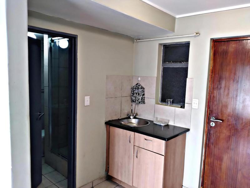 2 Bedroom Property for Sale in Milpark Gauteng