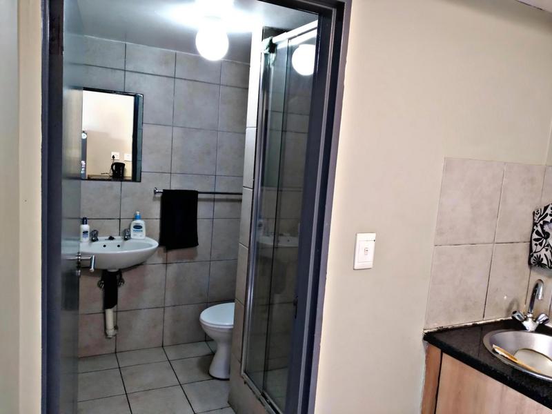 2 Bedroom Property for Sale in Milpark Gauteng