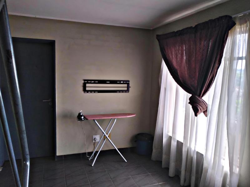 2 Bedroom Property for Sale in Milpark Gauteng