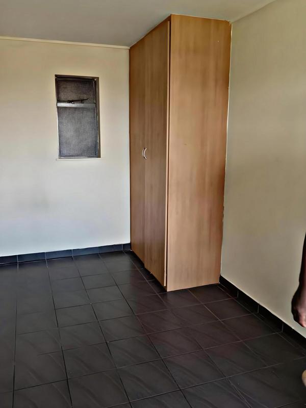 2 Bedroom Property for Sale in Milpark Gauteng