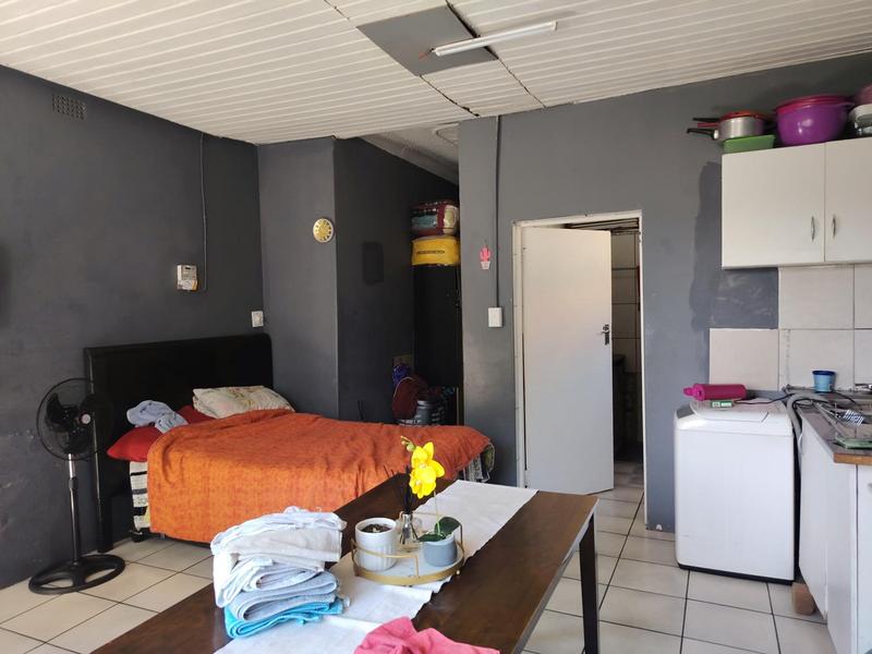 7 Bedroom Property for Sale in Bezuidenhout Valley Gauteng