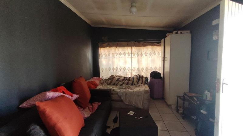 7 Bedroom Property for Sale in Bezuidenhout Valley Gauteng