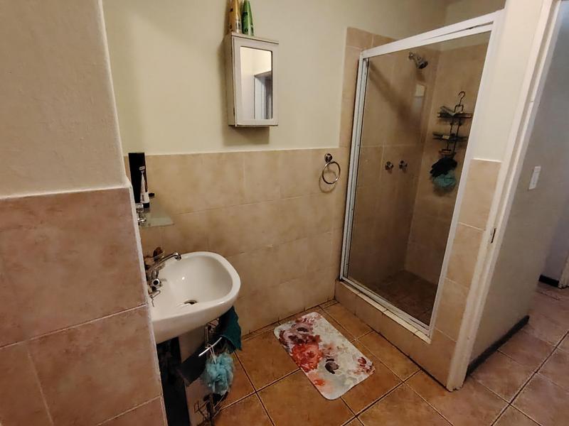 To Let 2 Bedroom Property for Rent in Clubview Gauteng