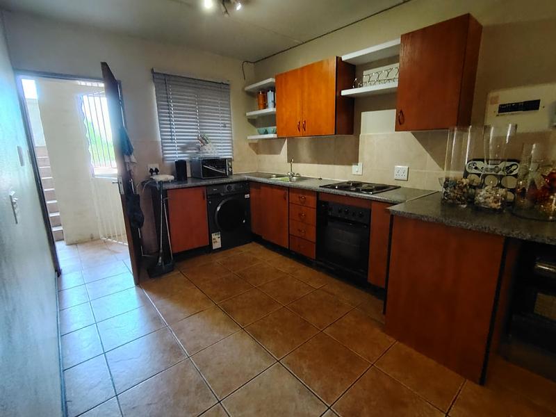 To Let 2 Bedroom Property for Rent in Clubview Gauteng