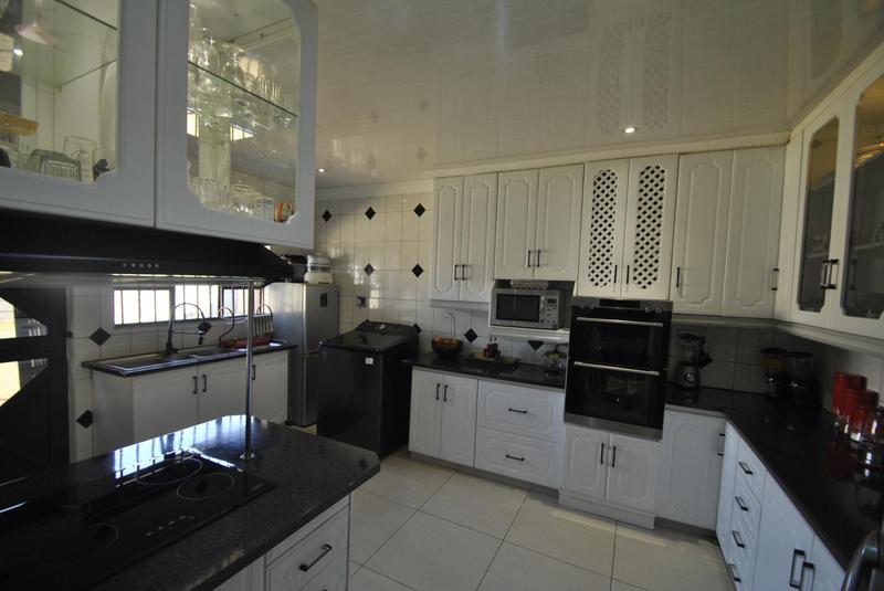 4 Bedroom Property for Sale in Groeneweide Gauteng
