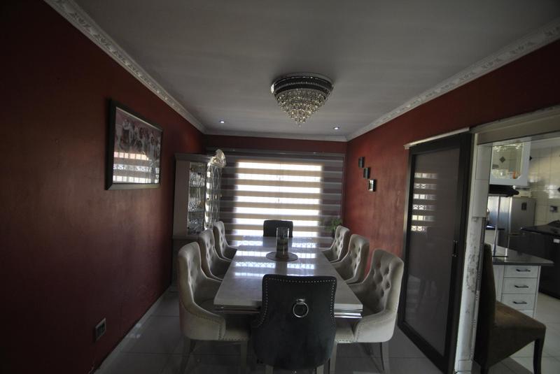 4 Bedroom Property for Sale in Groeneweide Gauteng