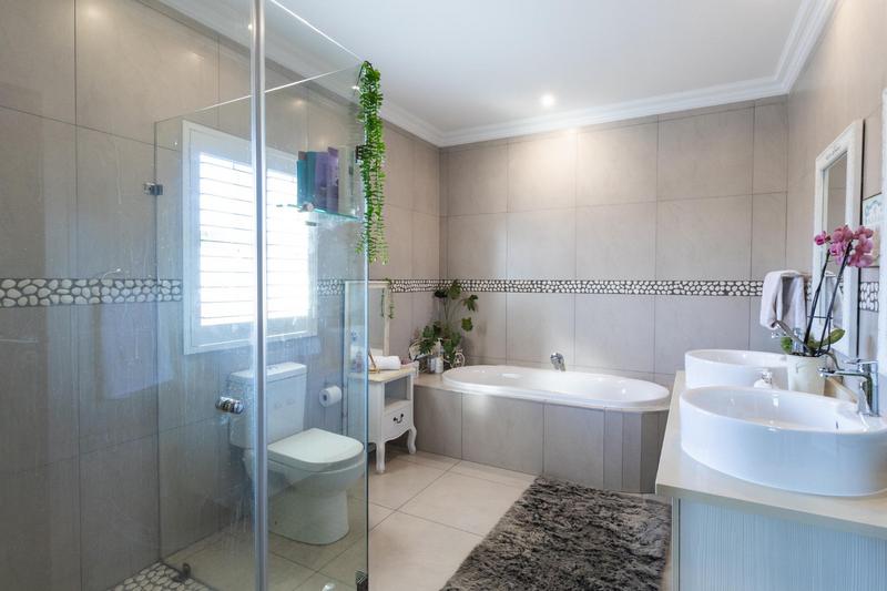 3 Bedroom Property for Sale in Midstream Hill Gauteng