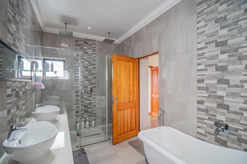 4 Bedroom Property for Sale in Midstream Ridge Gauteng