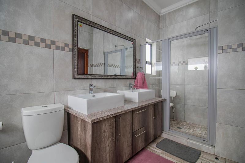 4 Bedroom Property for Sale in Midstream Ridge Gauteng