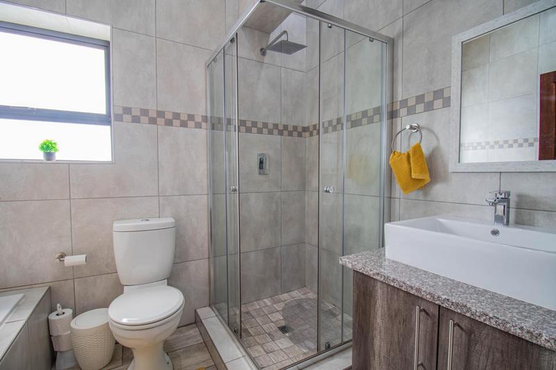 4 Bedroom Property for Sale in Midstream Ridge Gauteng