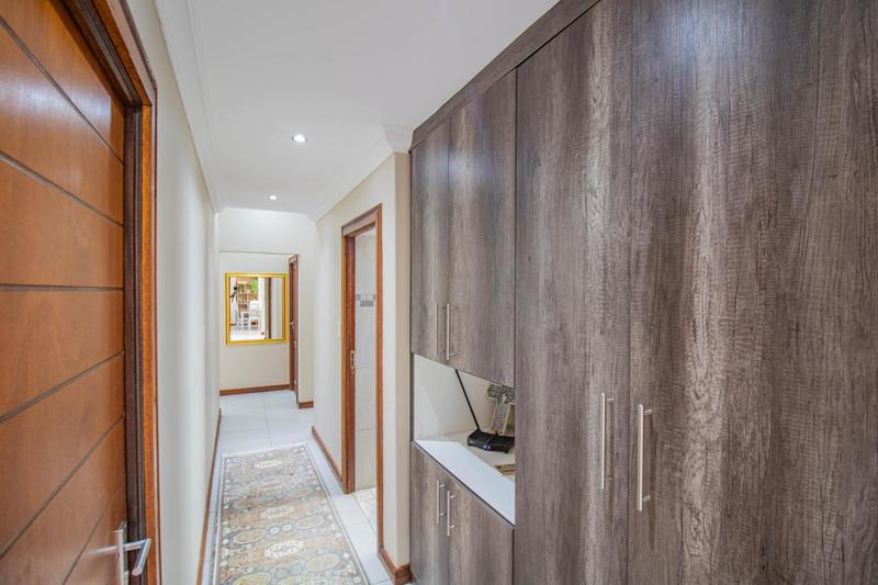 4 Bedroom Property for Sale in Midstream Ridge Gauteng