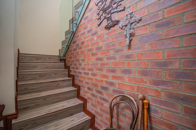 4 Bedroom Property for Sale in Midstream Ridge Gauteng