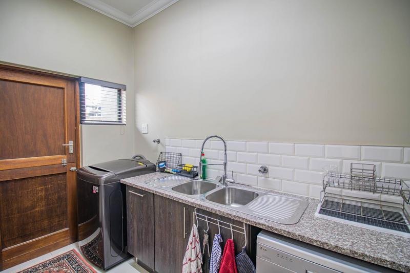 4 Bedroom Property for Sale in Midstream Ridge Gauteng