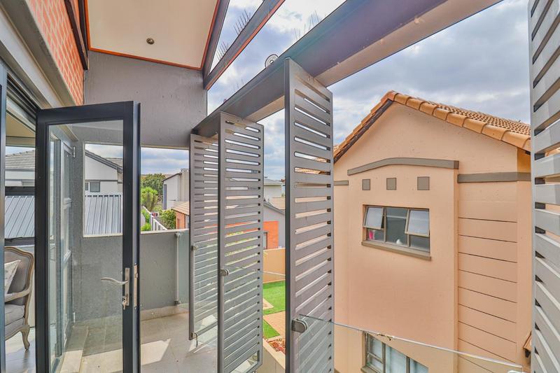 4 Bedroom Property for Sale in Midstream Ridge Gauteng