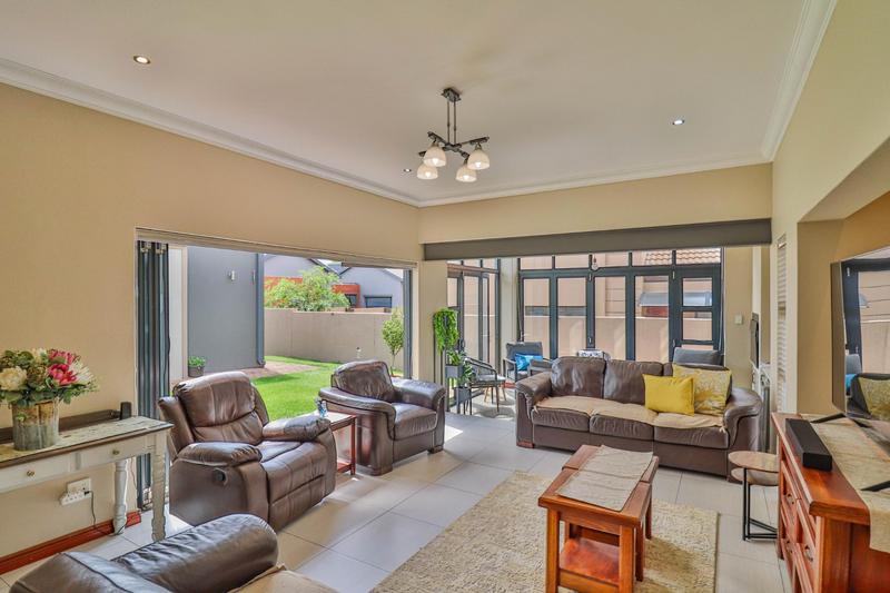 4 Bedroom Property for Sale in Midstream Ridge Gauteng