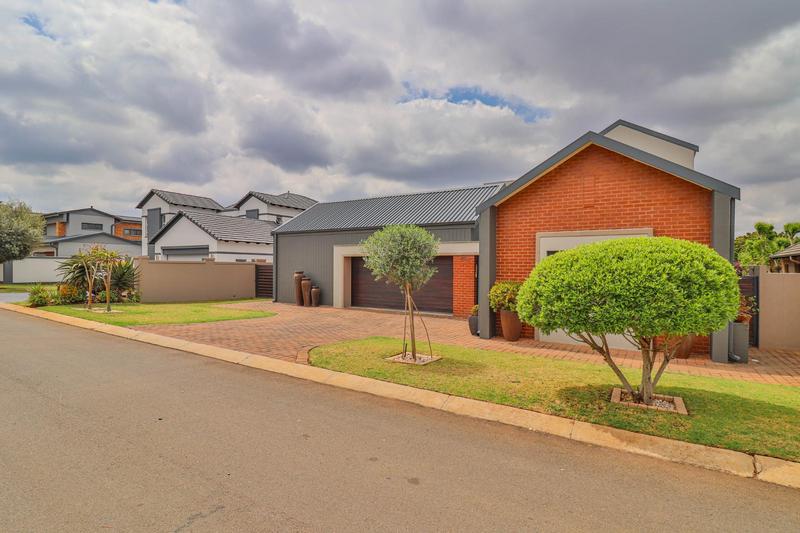 4 Bedroom Property for Sale in Midstream Ridge Gauteng
