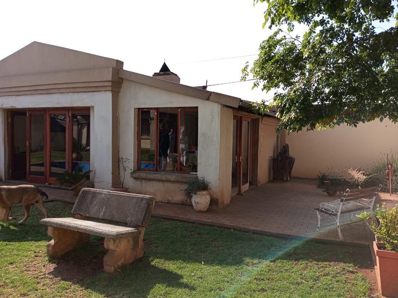 4 Bedroom Property for Sale in Rowhill Gauteng