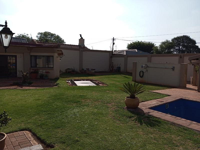 4 Bedroom Property for Sale in Rowhill Gauteng