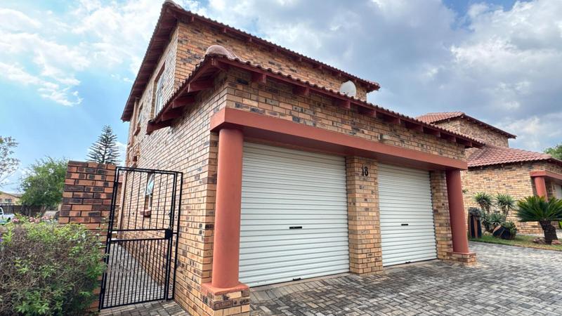 3 Bedroom Property for Sale in Wilgeheuwel Gauteng