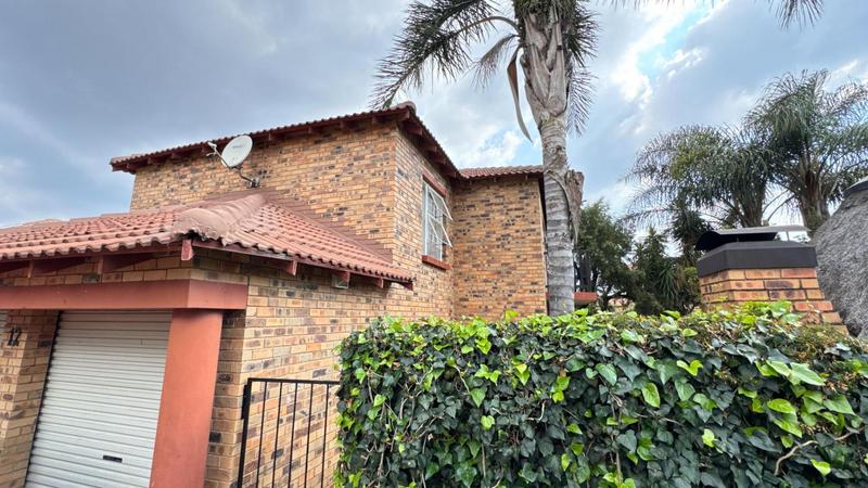 3 Bedroom Property for Sale in Wilgeheuwel Gauteng