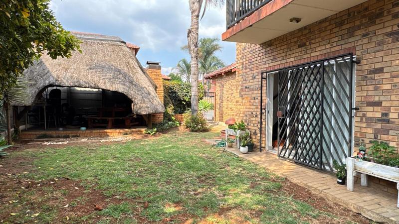 3 Bedroom Property for Sale in Wilgeheuwel Gauteng