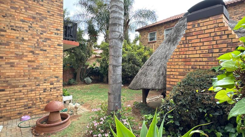 3 Bedroom Property for Sale in Wilgeheuwel Gauteng