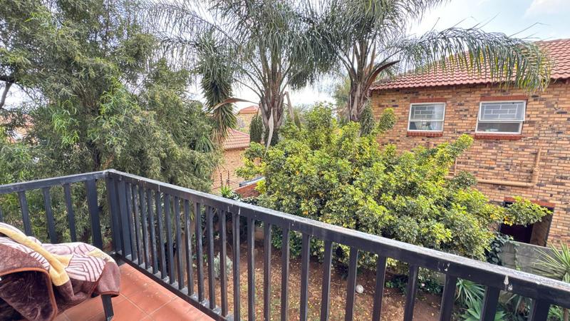 3 Bedroom Property for Sale in Wilgeheuwel Gauteng
