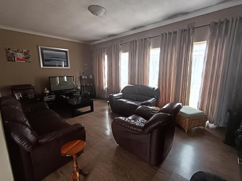 3 Bedroom Property for Sale in Symhurst Gauteng