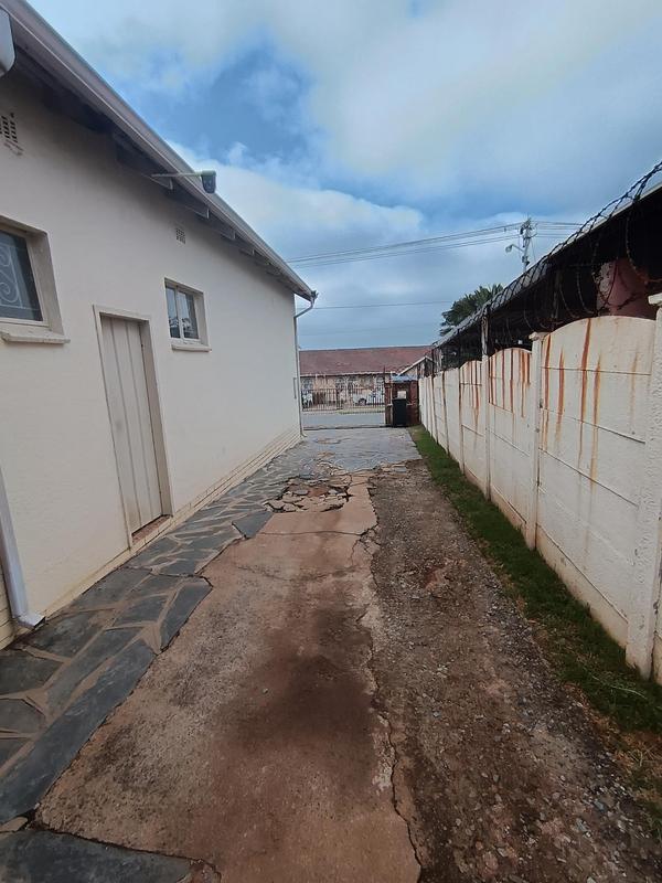 3 Bedroom Property for Sale in Symhurst Gauteng