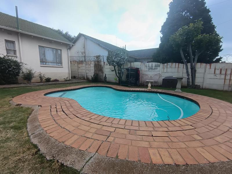 3 Bedroom Property for Sale in Symhurst Gauteng