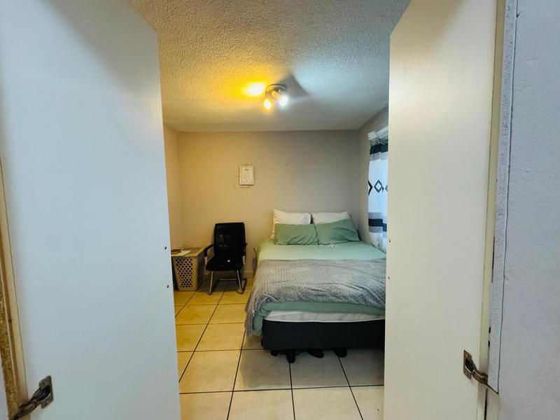 1 Bedroom Property for Sale in Elspark Gauteng