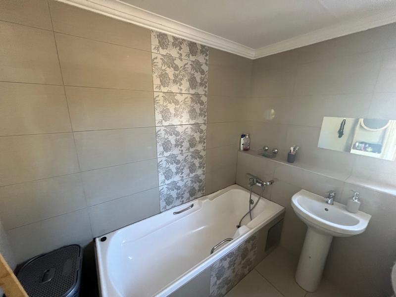 To Let 3 Bedroom Property for Rent in Waterkloof A H Gauteng