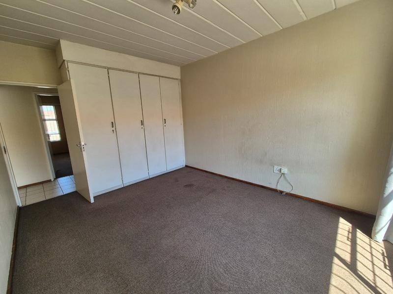 2 Bedroom Property for Sale in New Redruth Gauteng