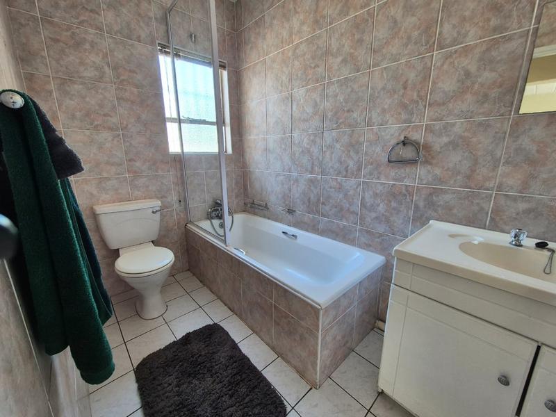 2 Bedroom Property for Sale in New Redruth Gauteng