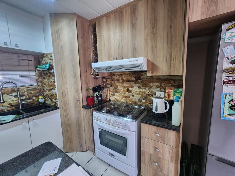 3 Bedroom Property for Sale in Verwoerdpark Gauteng