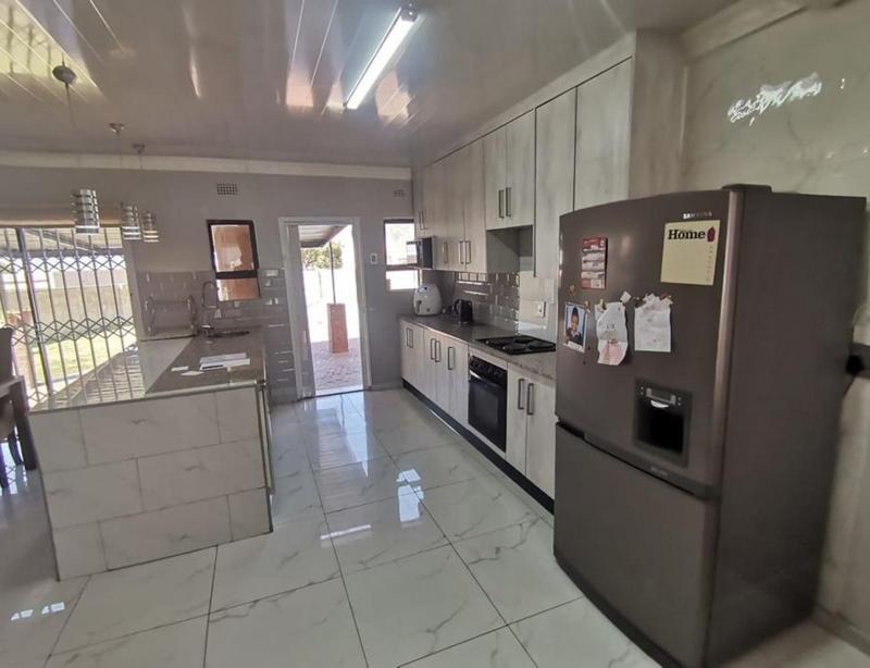 3 Bedroom Property for Sale in Kibler Park Gauteng