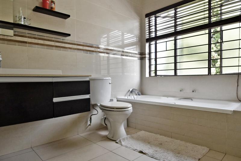 To Let 3 Bedroom Property for Rent in Morningside Gauteng