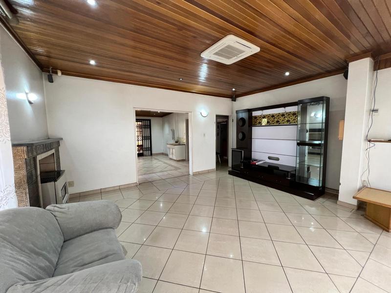To Let 5 Bedroom Property for Rent in Laudium Gauteng
