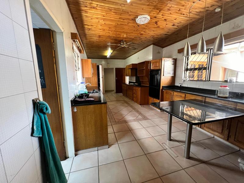 To Let 5 Bedroom Property for Rent in Laudium Gauteng