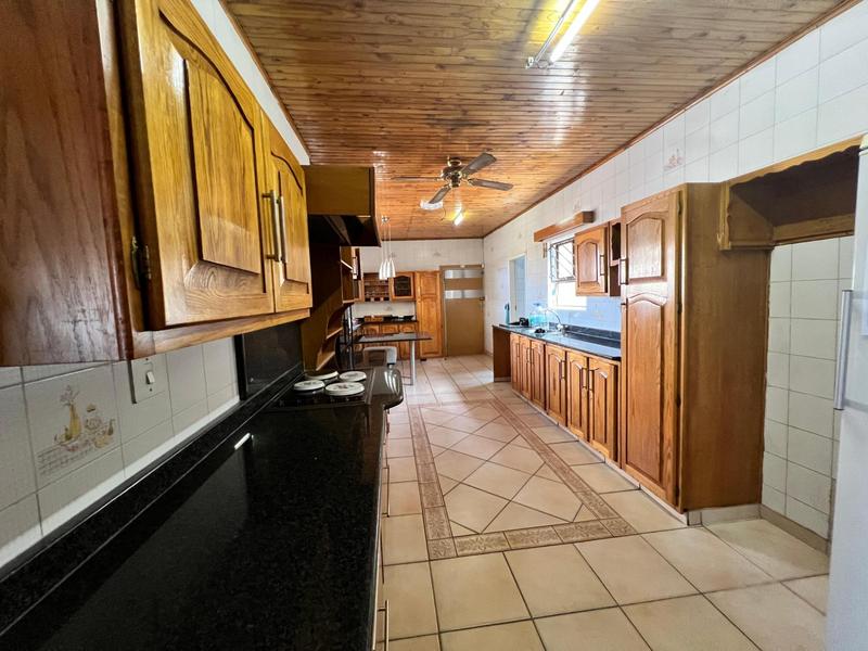 To Let 5 Bedroom Property for Rent in Laudium Gauteng