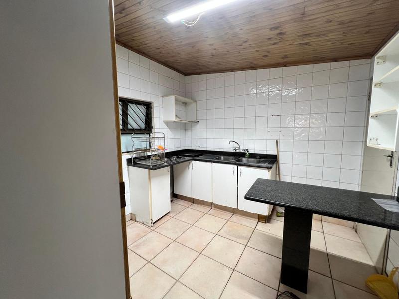To Let 5 Bedroom Property for Rent in Laudium Gauteng